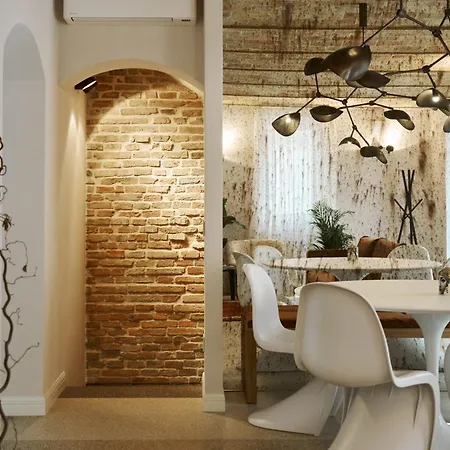 In Centro Con Giardino E Parcheggio - La Casa Della Giuliana ヴィラ *