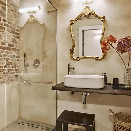 In Centro Con Giardino E Parcheggio - La Casa Della Giuliana ヴィラ *