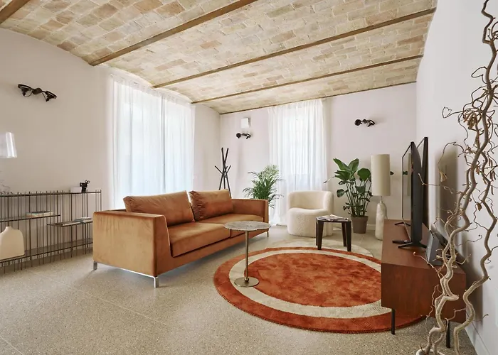 Casa Giuliana, Con Giardino Privato E Parcheggio - Le Dimore Del Centro 圣阿兹吉罗迪奥