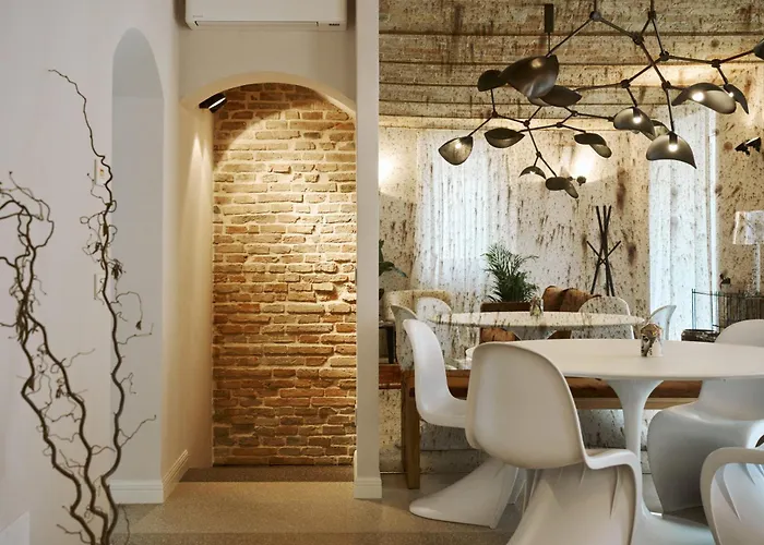 Casa Giuliana, Con Giardino Privato E Parcheggio - Le Dimore Del Centro 빌라 *